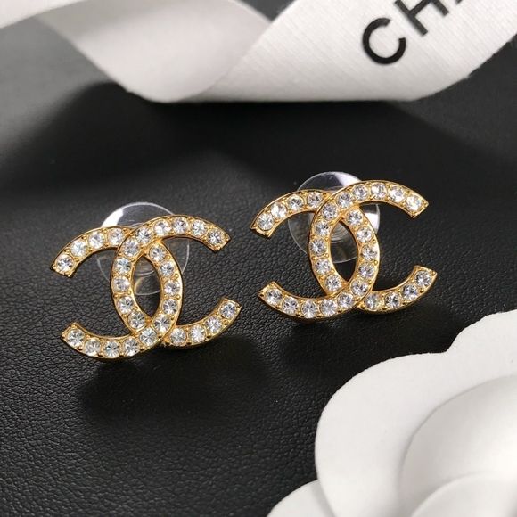 Прикраси Chanel